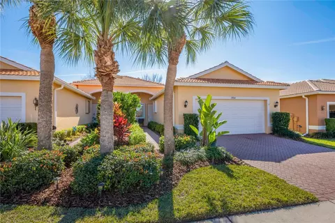 15814 Aurora Lake Cir, Wimauma, FL 33598