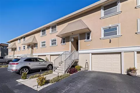 12592 N Capri Cir #6, Treasure Island, FL 33706