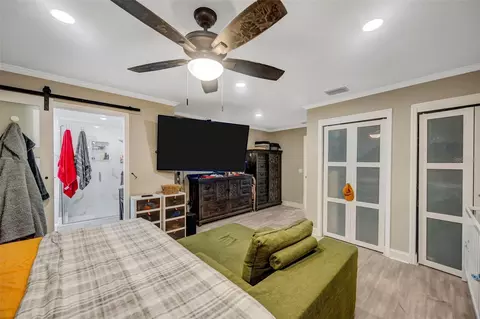 Bedroom - 7149 Spruce Dr, Weeki Wachee, FL 34607 photo 2 of 4