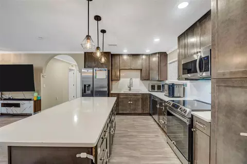 Kitchen - 7149 Spruce Dr, Weeki Wachee, FL 34607 photo 3 of 3