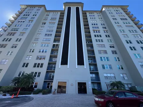 5220 Brittany Dr S #1108, Saint Petersburg, FL 33715