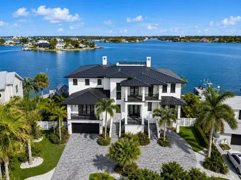 391 12th Ave, Indian Rocks Beach, FL 33785