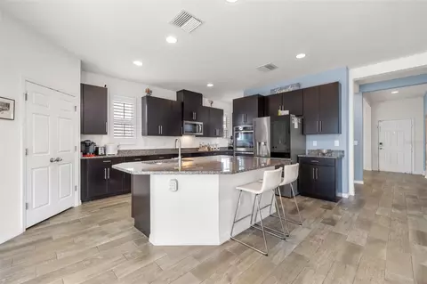 Kitchen - 1565 Feather Grass Loop, Lutz, FL 33558 photo 4 of 7