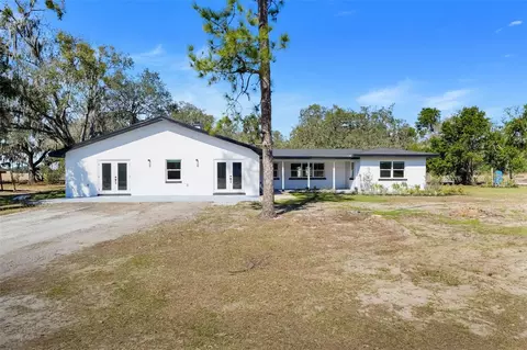 828 Saint Anne Shrine Rd, Lake Wales, FL 33898