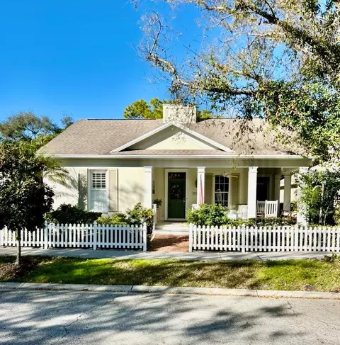 584 Meadow Sweet Cir, Osprey, FL 34229