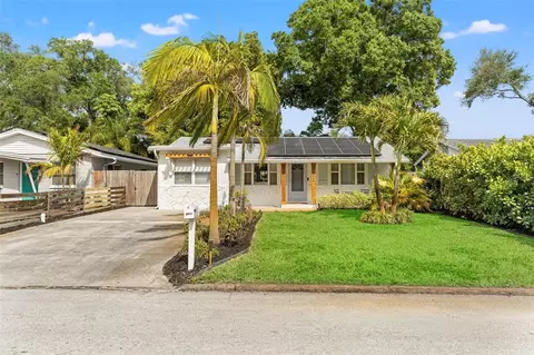 2612 46th St S, Gulfport, FL 33711