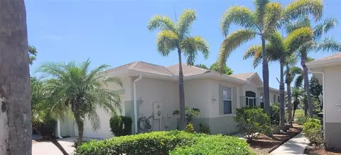 834 Tremont Greens Ln #137, Sun City Center, FL 33573