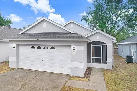807 Cape Cod Cir, Valrico, FL 33594