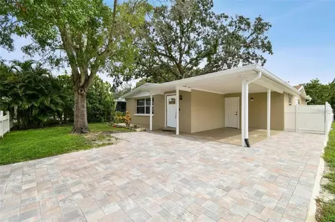 2926 W Tyson Ave, Tampa, FL 33611