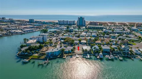11075 3rd St E, Treasure Island, FL 33706