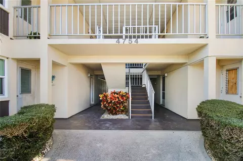 4754 Marine Pkwy #103, New Port Richey, FL 34652