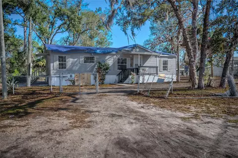 8 13th St SE, Steinhatchee, FL 32359