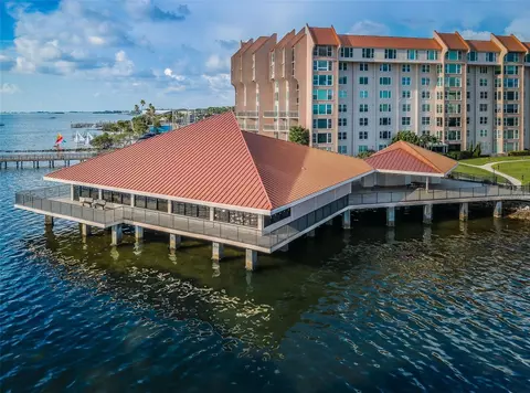 632 Edgewater Dr #437, Dunedin, FL 34698