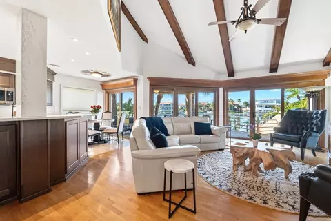 740 Pinellas Bayway S, Tierra Verde, FL 33715