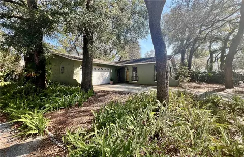 9715 Hidden Oaks Cir, Tampa, FL 33612