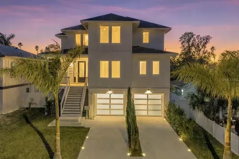 3752 Arkansas Ave NE, Saint Petersburg, FL 33703