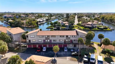 6315 Newtown Cir #15B3, Tampa, FL 33615