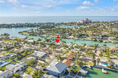 2890 Alton Dr, Saint Pete Beach, FL 33706