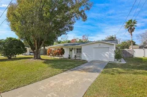 2090 Ridgelane Rd, Clearwater, FL 33755