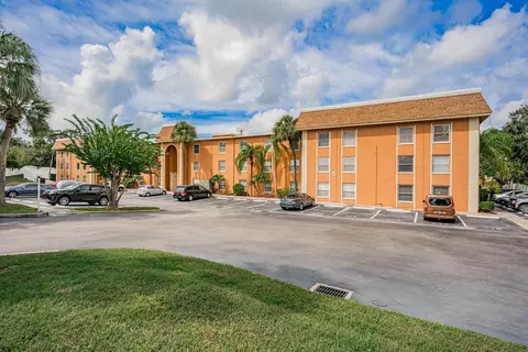12760 Indian Rocks Rd #510, Largo, FL 33774