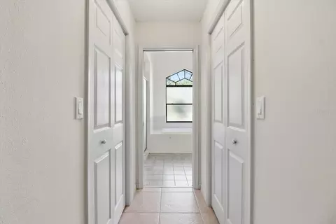 Entry Way - 1724 E Mckinley St, Hernando, FL 34442 photo 6 of 6