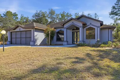 Exterior - 1724 E Mckinley St, Hernando, FL 34442 photo 2 of 8
