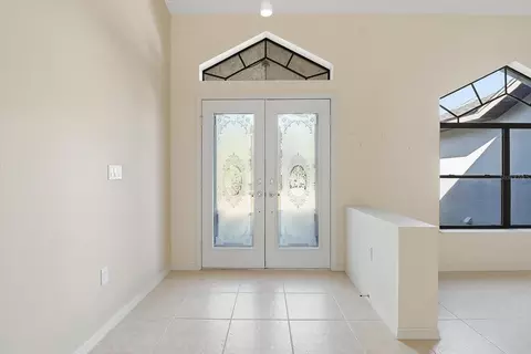 Entry Way - 1724 E Mckinley St, Hernando, FL 34442 photo 3 of 6