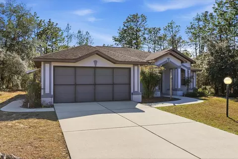Exterior - 1724 E Mckinley St, Hernando, FL 34442 photo 3 of 8