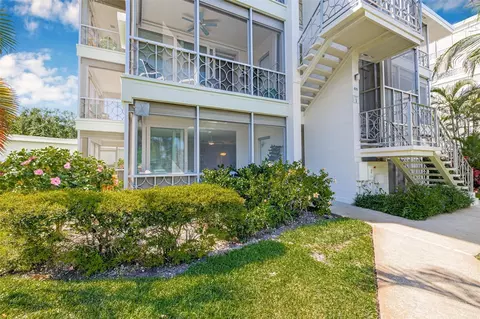 615 10th Ave NE #1, Saint Petersburg, FL 33701