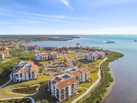 301 Mariner Dr #301, Tarpon Springs, FL 34689