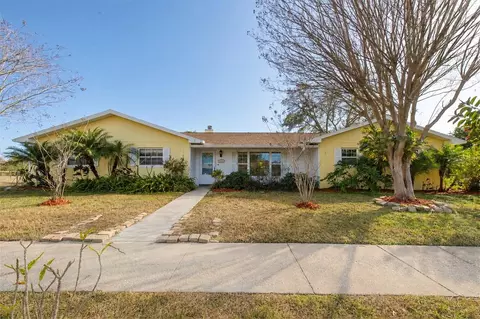 13400 91st Ave, Seminole, FL 33776