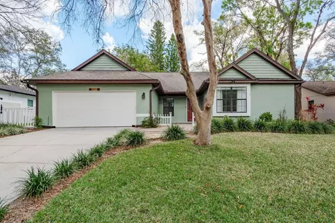 2403 Country Trails Dr, Safety Harbor, FL 34695