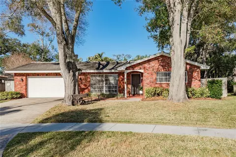 6952 122nd St, Seminole, FL 33772