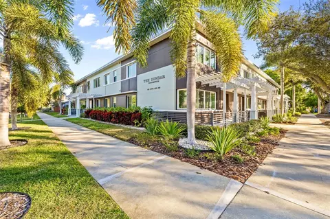 410 12th Ave NE #8, Saint Petersburg, FL 33701