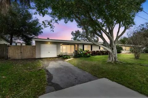10970 Grove Ter, Seminole, FL 33772