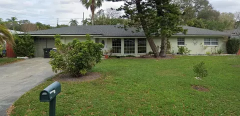 1806 Beverly Cir N, Clearwater, FL 33764