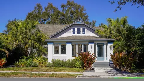 115 21st Ave NE, Saint Petersburg, FL 33704