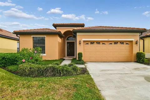 127 Silver Falls Dr, Apollo Beach, FL 33572