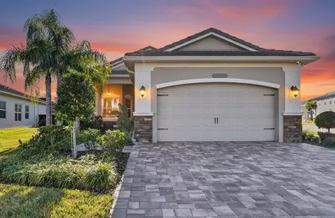30724 Lindentree Dr, Wesley Chapel, FL 33543