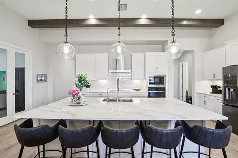 Kitchen - 11263 Rustic Timber Loop, San Antonio, FL 33576 photo 6 of 10