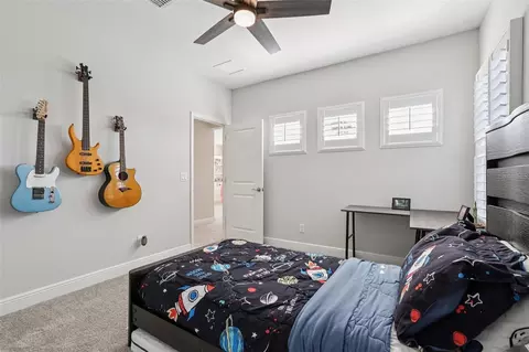 Bedroom - 11263 Rustic Timber Loop, San Antonio, FL 33576 photo 4 of 17