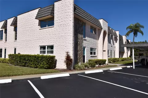 121 Fernwood Cir #121, Seminole, FL 33777