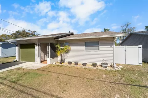 1221 36th Ter N, Saint Petersburg, FL 33704