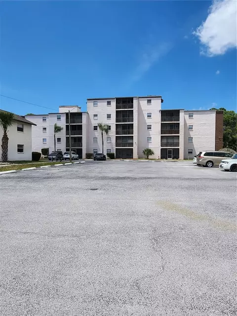 5541 Bay Blvd #403, Port Richey, FL 34668