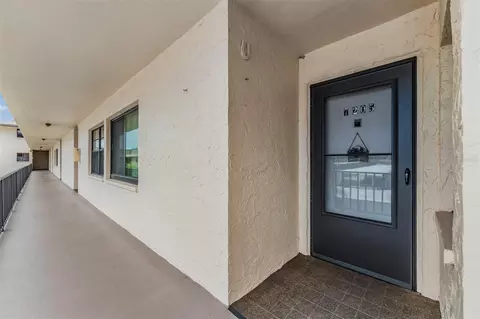 12300 Vonn Rd #7205, Largo, FL 33774