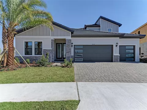 2058 Arching Branch Dr, Zephyrhills, FL 33541