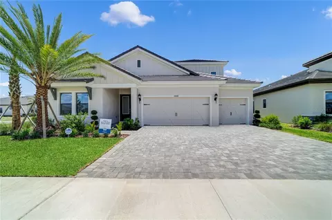 35576 Big Hawk Dr, Zephyrhills, FL 33541