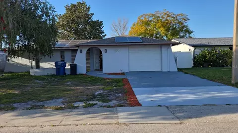 7233 Vienna Ln, Port Richey, FL 34668