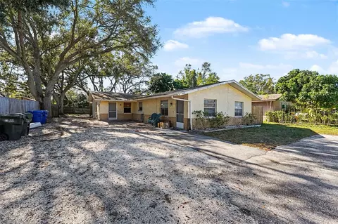 3050 Meadow Lake Ave, Largo, FL 33771