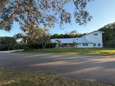2559 Rainbow Dr, Fort Pierce, FL 34981